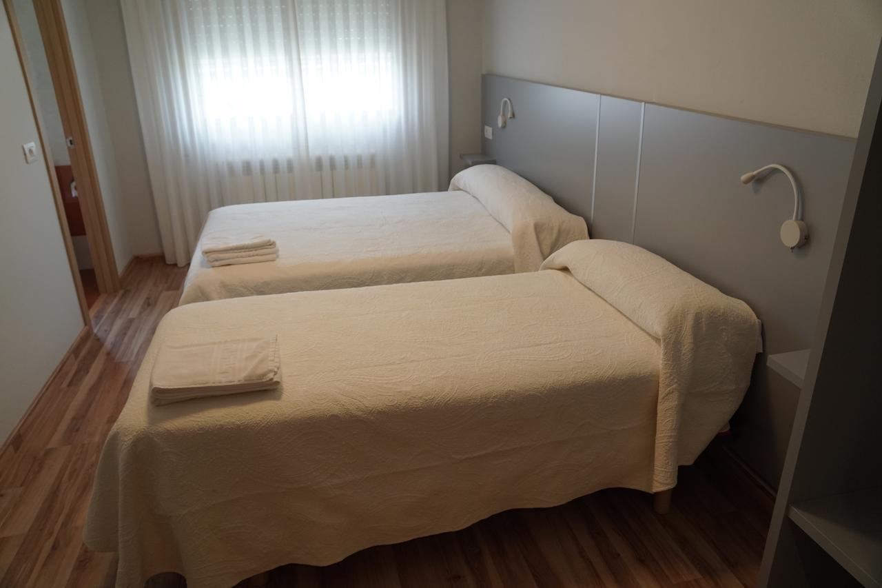 Pension Perez Portomarin Exteriér fotografie