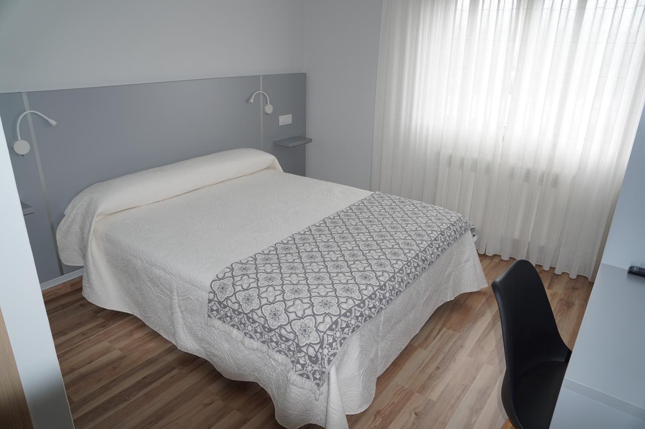 Pension Perez Portomarin Exteriér fotografie